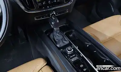 Volvo V60 2020 2.0 гидро в Москве № 1292283, миниатюра 9