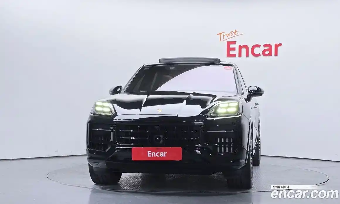 Porsche Cayenne 2025 4.0 гидро в Москве № 1292387, фото 3