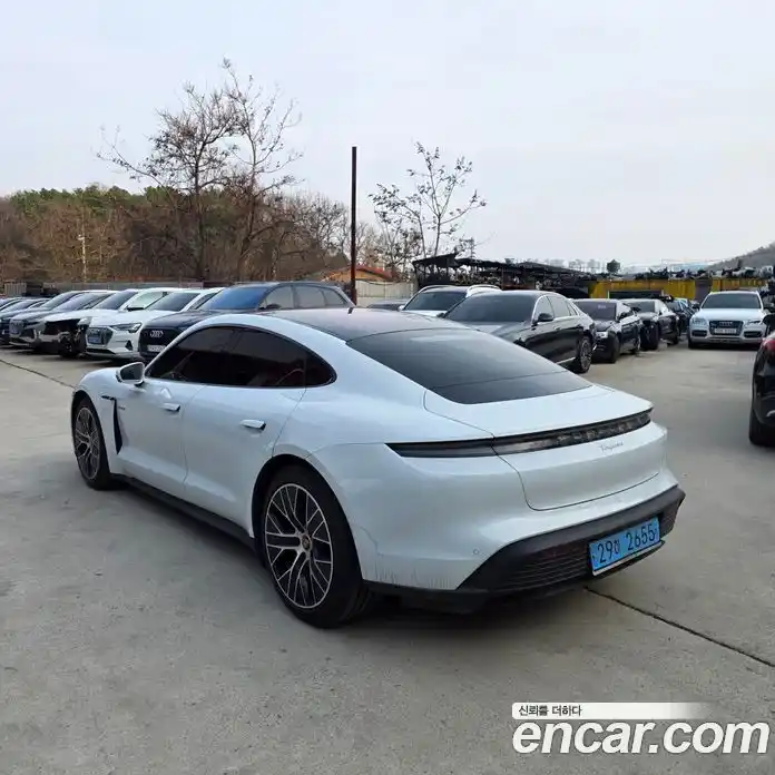 Porsche Taycan 2023 0.1 гидро в Москве № 1292854, фото 4