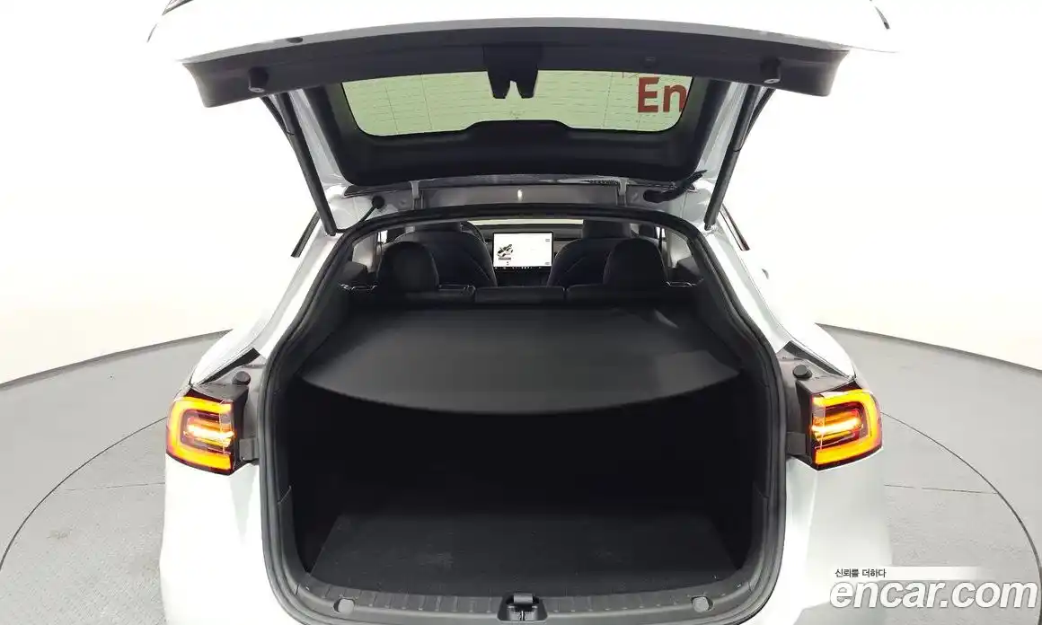 Tesla Model Y 2023 0.2 гидро в Москве № 1293610, фото 18