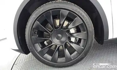 Tesla Model Y 2023 0.2 гидро в Москве № 1293610, миниатюра 5