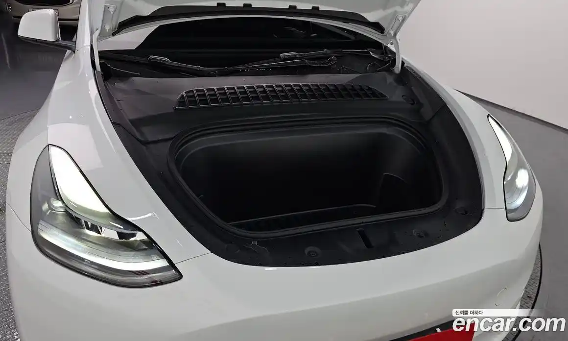 Tesla Model Y 2023 0.2 гидро в Москве № 1293610, фото 6