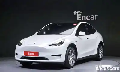 Tesla Model Y, 2023