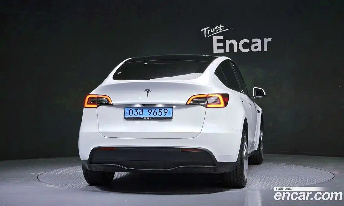 Tesla Model Y 2023 0.1 гидро в Москве № 1293655, фото 4