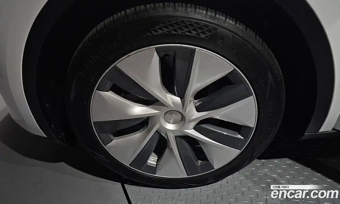 Tesla Model Y 2023 0.1 гидро в Москве № 1293655, фото 5