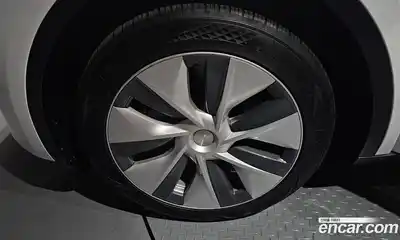 Tesla Model Y 2023 0.1 гидро в Москве № 1293655, миниатюра 5