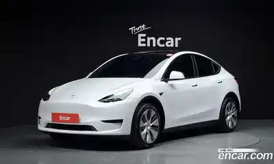 Tesla Model Y, 2024