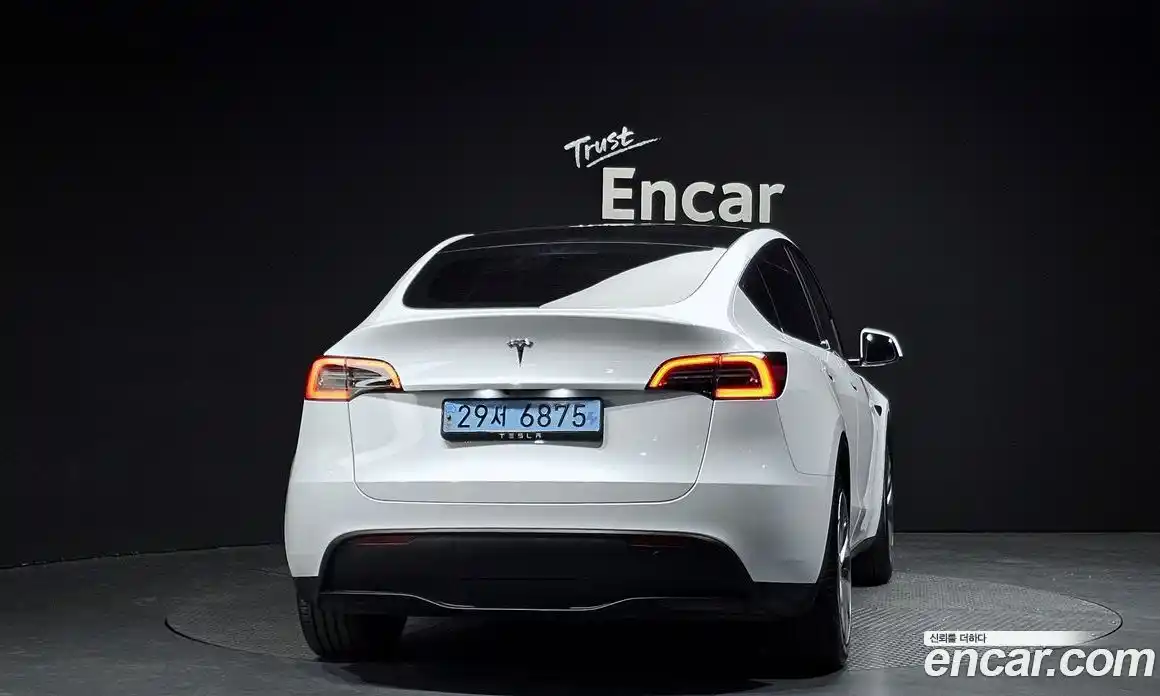 Tesla Model Y 2024 0.2 гидро в Москве № 1293704, фото 4