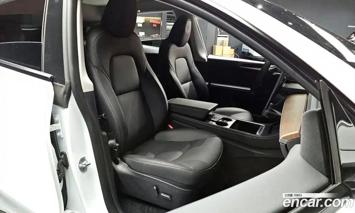 Tesla Model Y 2024 0.2 гидро в Москве № 1293704, фото 10