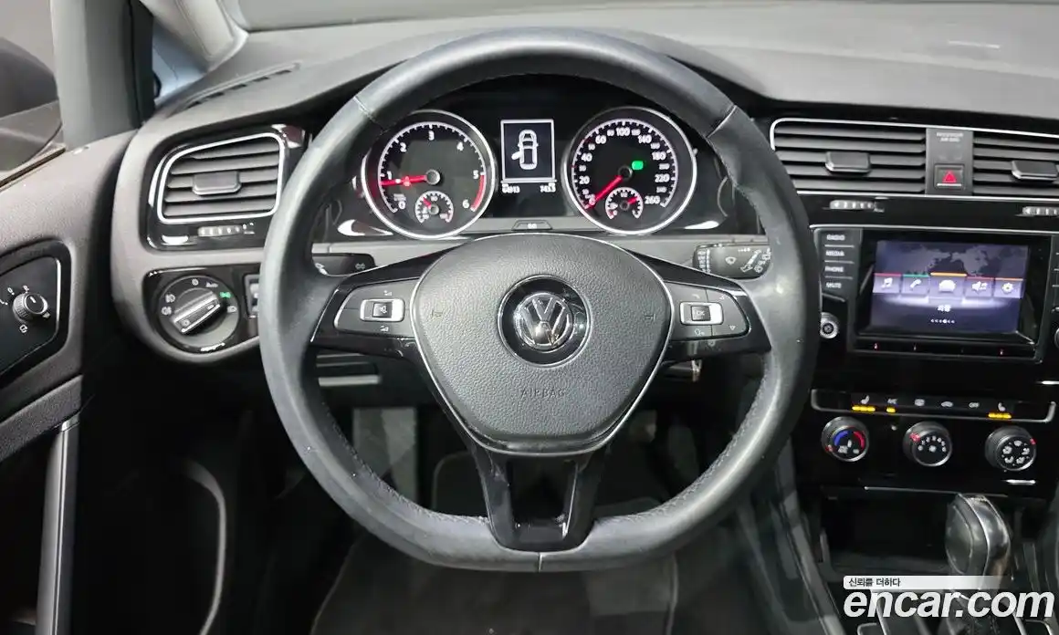 Volkswagen Golf 2013 1.6 гидро в Москве № 1294049, фото 13
