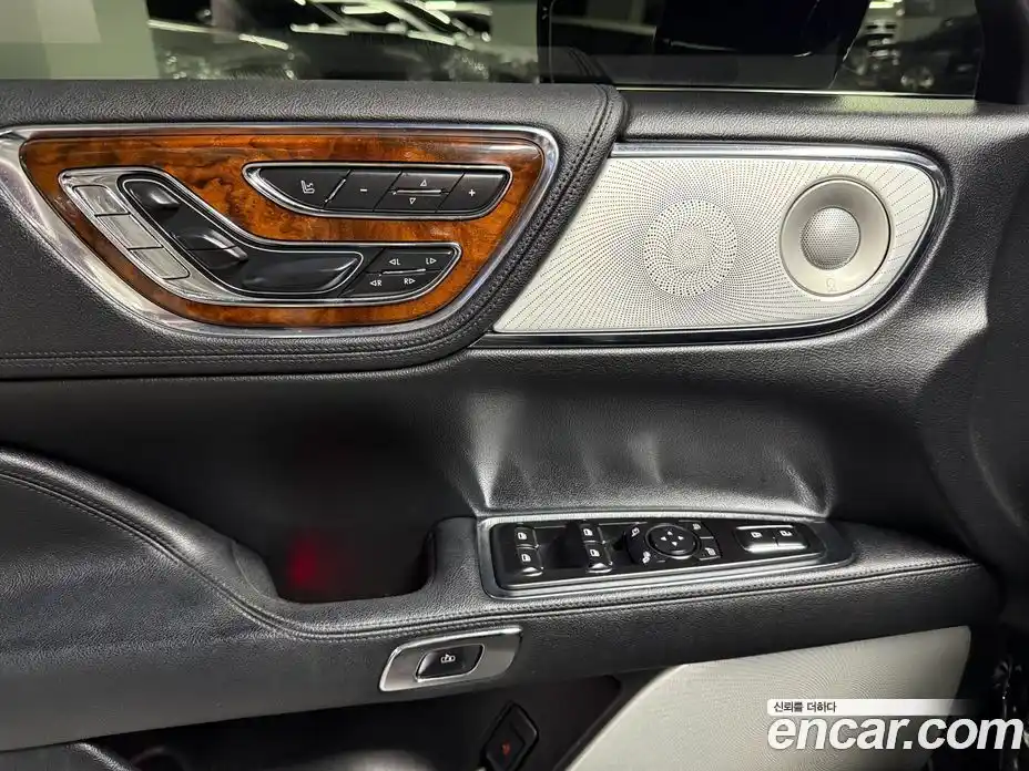 Lincoln Continental 2017 3.0 гидро в Москве № 1294903, фото 12