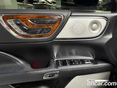 Lincoln Continental 2017 3.0 гидро в Москве № 1294903, миниатюра 12