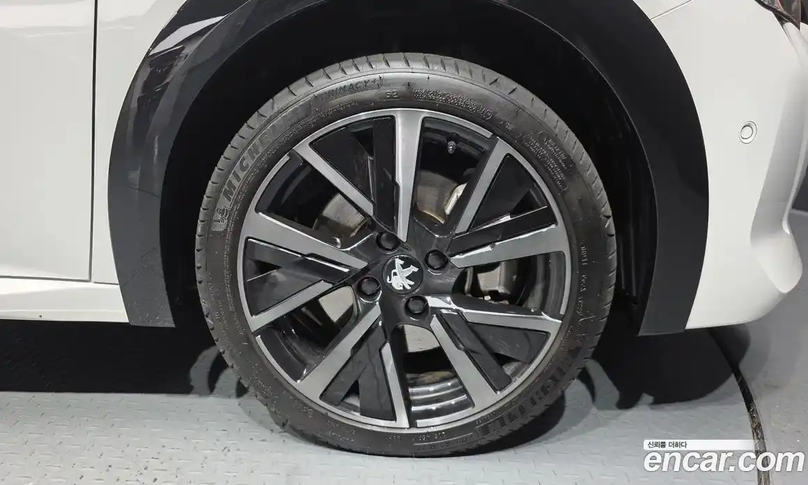 Peugeot 208 2023 0.1 гидро в Москве № 1295110, фото 5