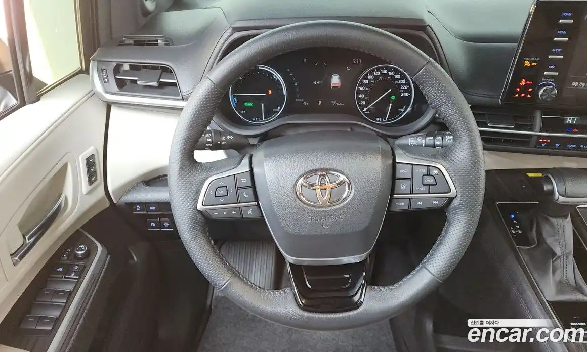 Toyota Sienna 2023 2.5 гидро в Москве № 170155, фото 13
