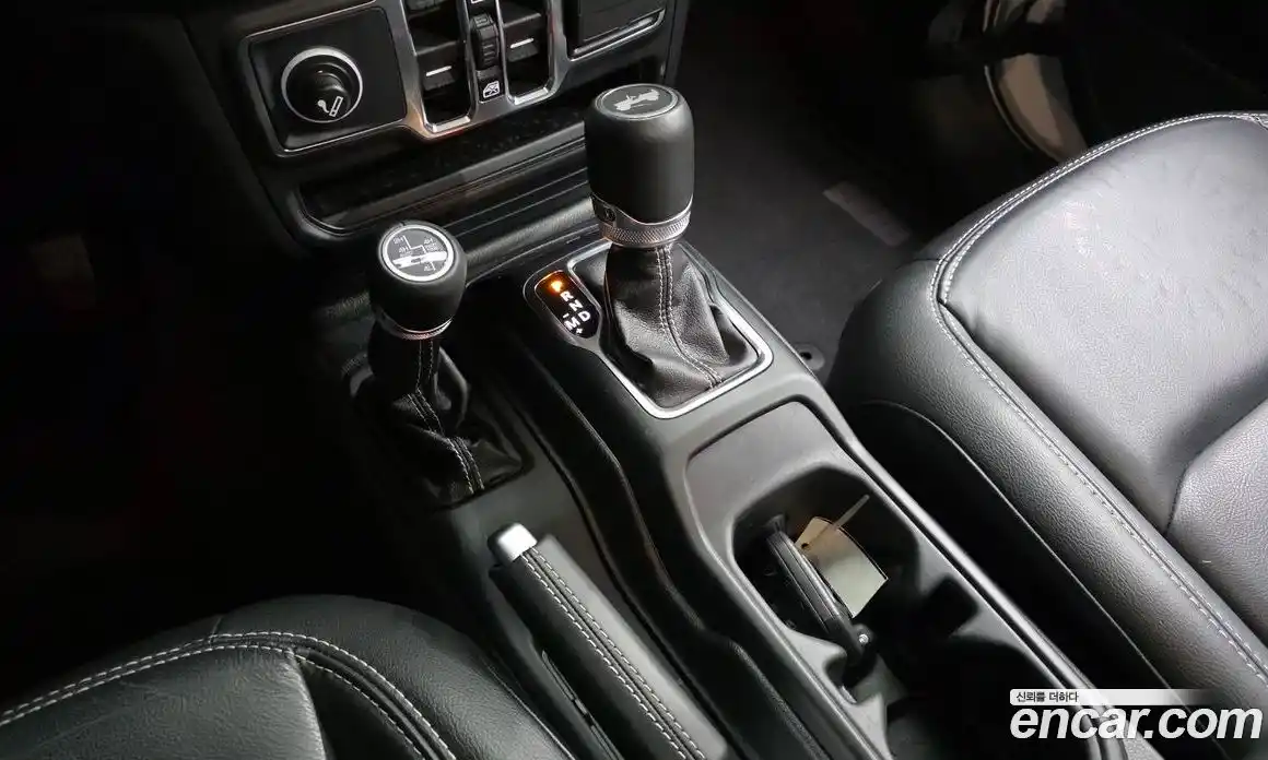 Jeep Wrangler 2021 2.0 гидро в Москве № 199379, фото 9