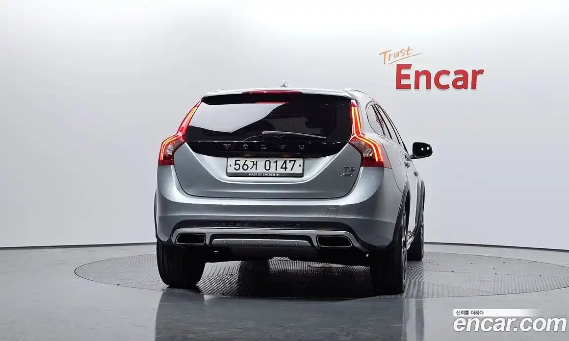 Volvo V60 2015 2.5 гидро в Москве № 230598, фото 4