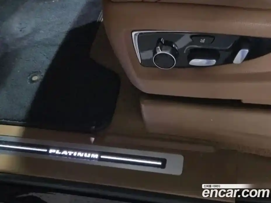 Cadillac Escalade 2017 6.2 гидро в Москве № 256575, фото 12