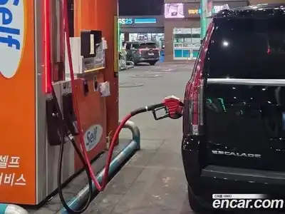 Cadillac Escalade 2017 6.2 гидро в Москве № 256575, миниатюра 2