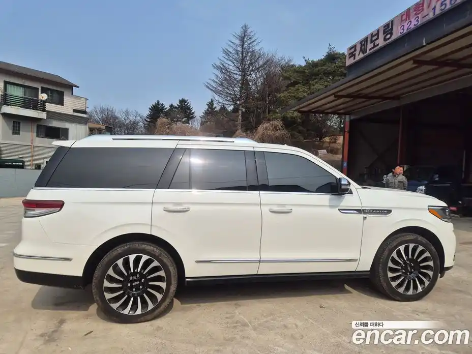 Lincoln Navigator 2023 3.5 гидро в Москве № 723272, фото 13