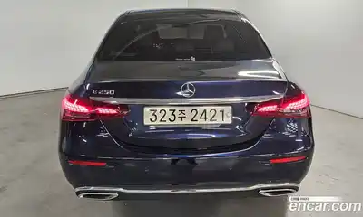 Mercedes-Benz E-Class 2022 2.0 гидро, миниатюра 4