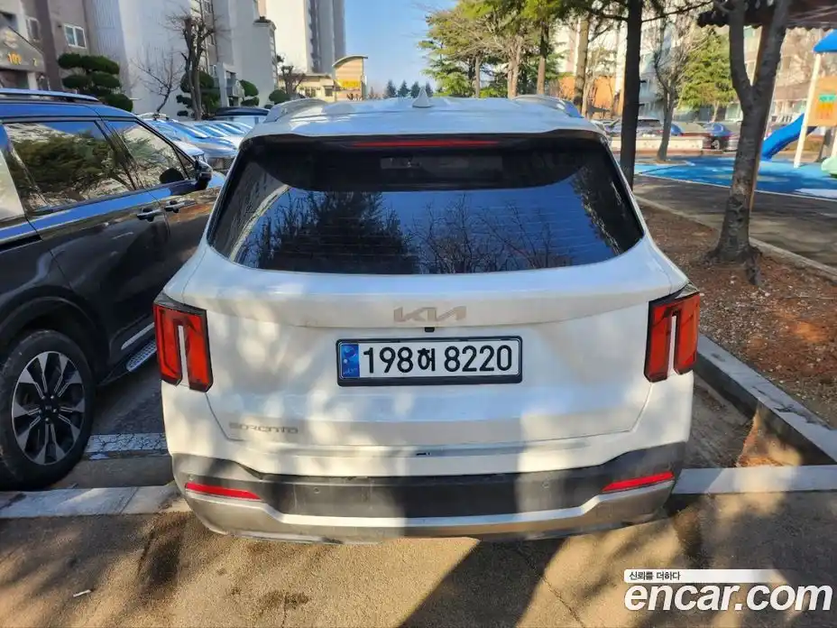 Kia Sorento 2023 2.5 гидро в Москве № 120385, фото 3