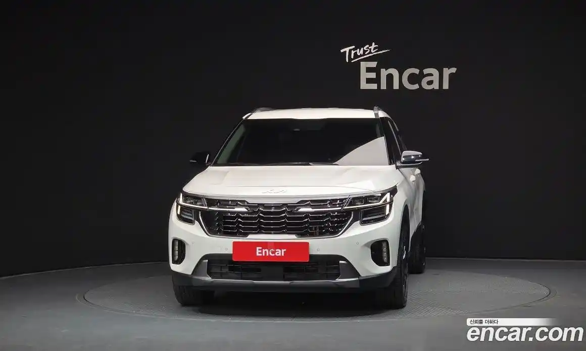 Kia Seltos 2023 1.6 гидро в Москве № 1245048, фото 3
