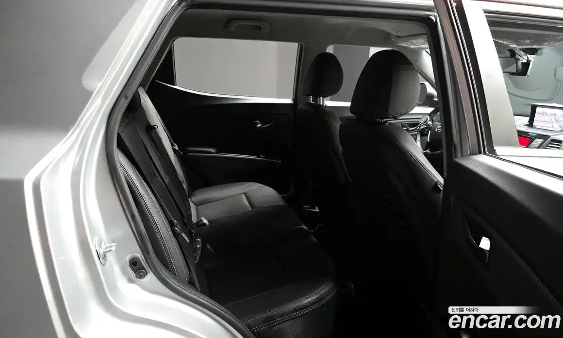 SsangYong TIBOLI 2016 1.6 Автомат в Москве № 1245732, фото 11