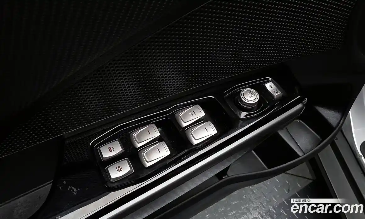 SsangYong TIBOLI 2016 1.6 Автомат в Москве № 1245732, фото 15