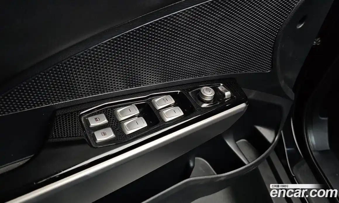 SsangYong TIBOLI 2015 1.6 Автомат в Москве № 1246059, фото 17