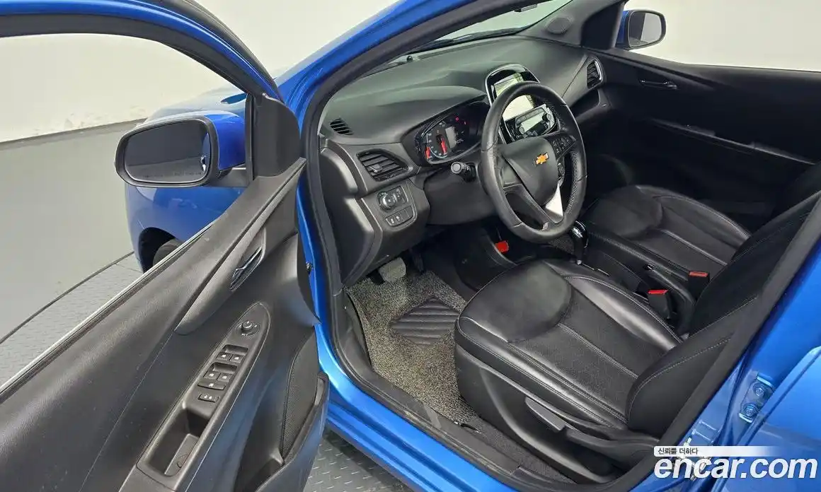 Chevrolet Spark 2016 1.0 гидро в Москве, фото 11