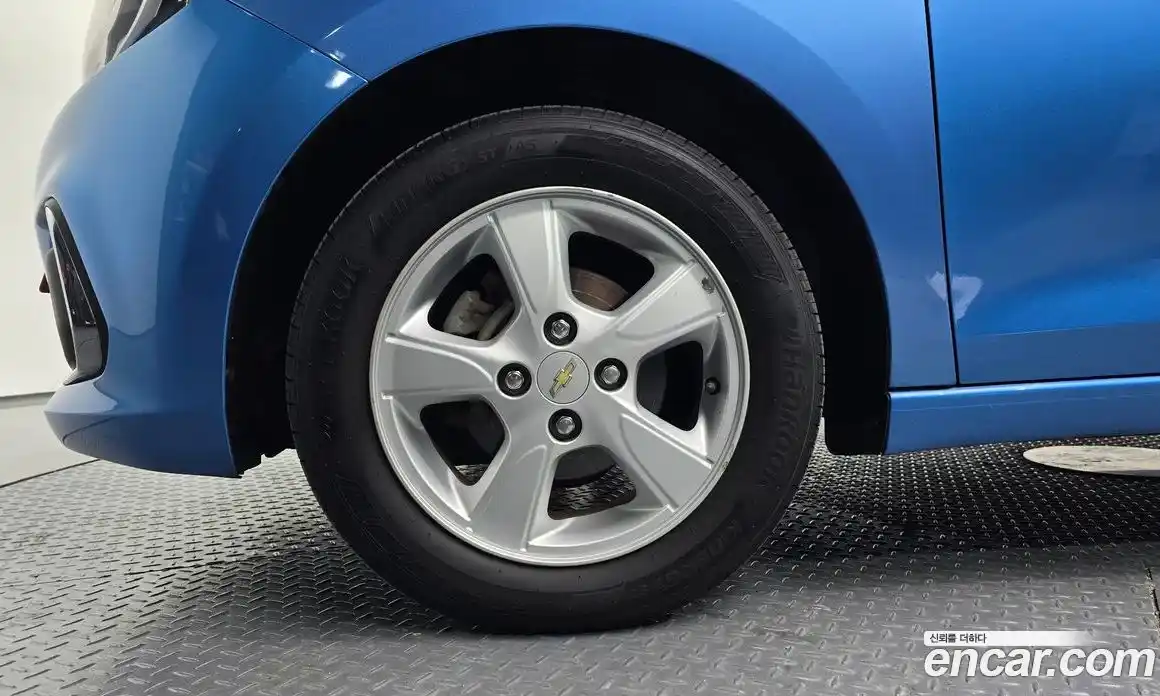 Chevrolet Spark 2016 1.0 гидро в Москве, фото 5