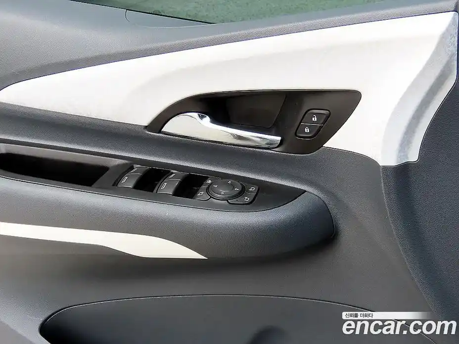 Chevrolet Bolt EV 2018 0.2 Автомат в Москве № 1247414, фото 13