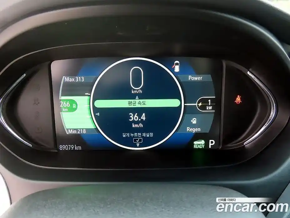 Chevrolet Bolt EV 2018 0.2 Автомат в Москве № 1247414, фото 8