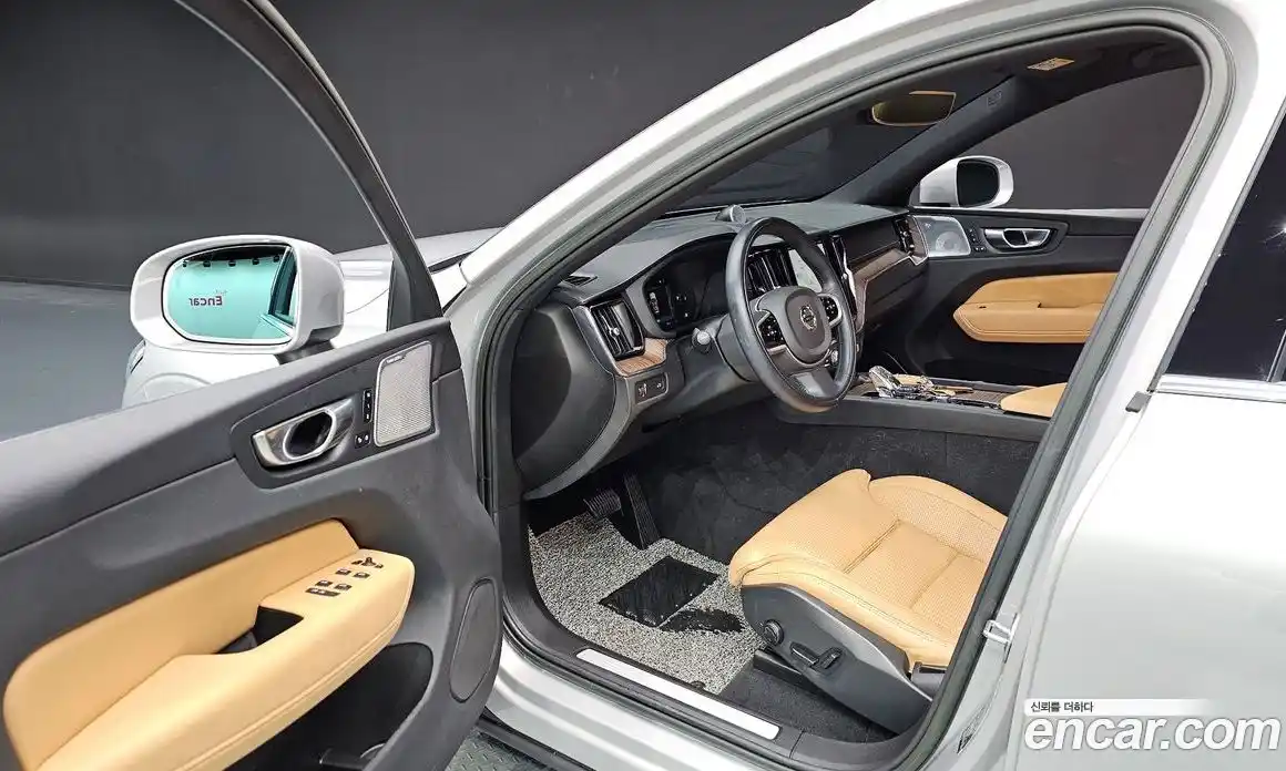 Volvo XC60 2022 2.0 гидро в Москве № 1250002, фото 11
