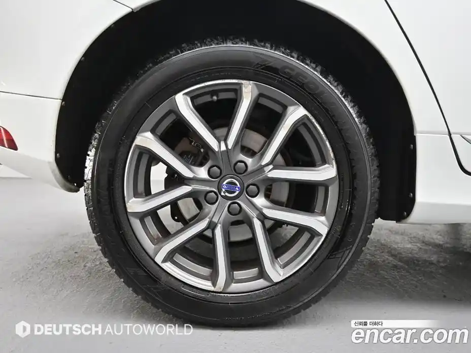 Volvo XC60 2016 2.4 гидро в Москве № 1250054, фото 5