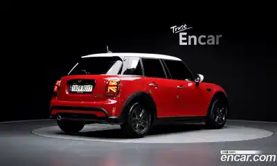 Mini Cooper 2021 1.5 гидро в Москве № 1250768, миниатюра 2