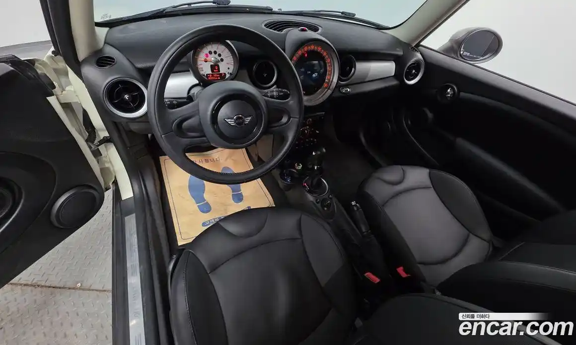 Mini Cooper 2013 1.6 гидро в Москве № 1250833, фото 7