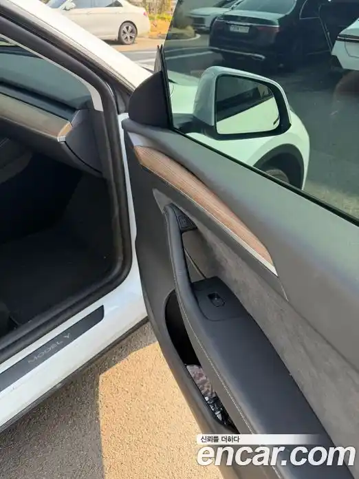 Tesla Model Y 2024 гидро в Москве № 1251006, фото 14