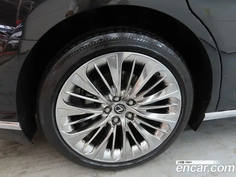 Lexus LS 2018 3.4 гидро в Москве № 1251126, фото 20