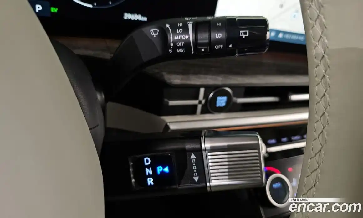 Hyundai Santa Fe 2023 1.6 гидро в Москве № 125212, фото 9