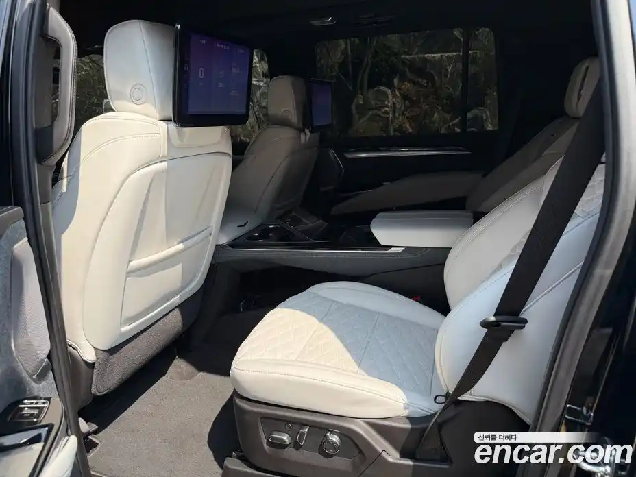 Cadillac Escalade 2025 6.2 гидро в Москве № 1253593, фото 15