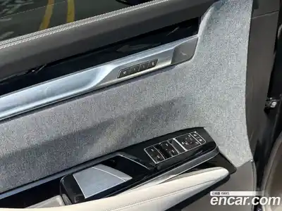 Cadillac Escalade 2025 6.2 гидро в Москве № 1253593, миниатюра 6