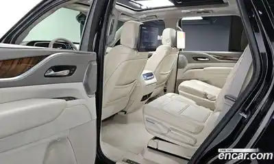 Cadillac Escalade 2022 6.2 гидро в Москве № 1253632, миниатюра 12