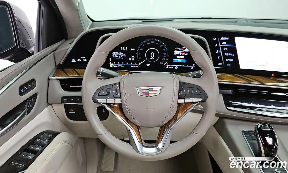 Cadillac Escalade 2022 6.2 гидро в Москве № 1253632, фото 13