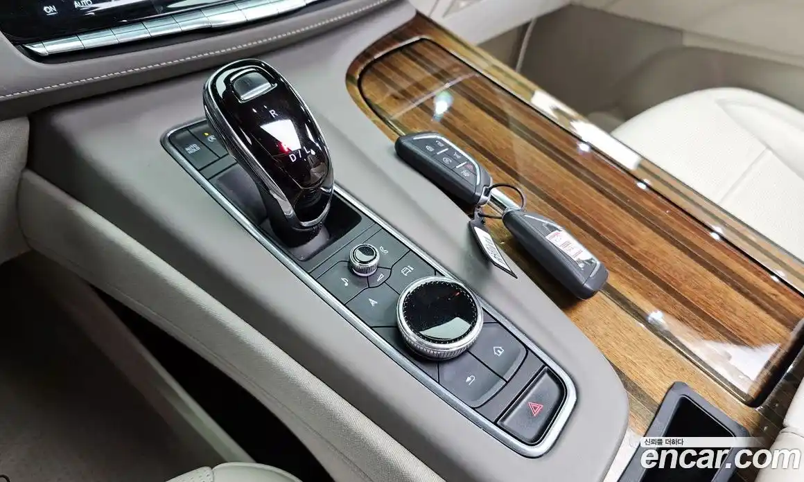 Cadillac Escalade 2022 6.2 гидро в Москве № 1253632, фото 9