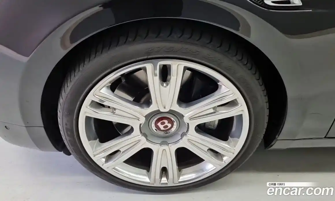 Bentley Flying Spur 2018 4.0 гидро в Москве № 1253778, фото 16