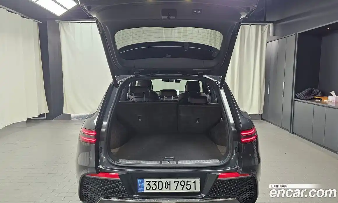 Genesis GV70 2021 2.2 Автомат в Москве № 1278319, фото 20