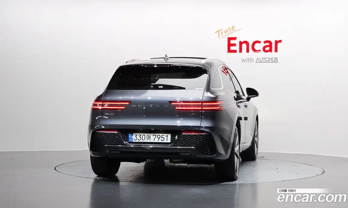 Genesis GV70 2021 2.2 Автомат в Москве № 1278319, фото 4