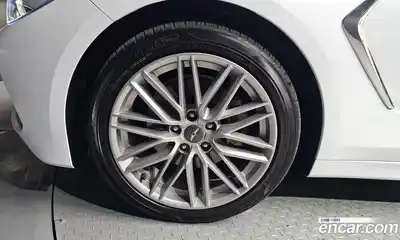 Genesis G70 2019 2.0 Автомат в Москве № 1278325, миниатюра 5