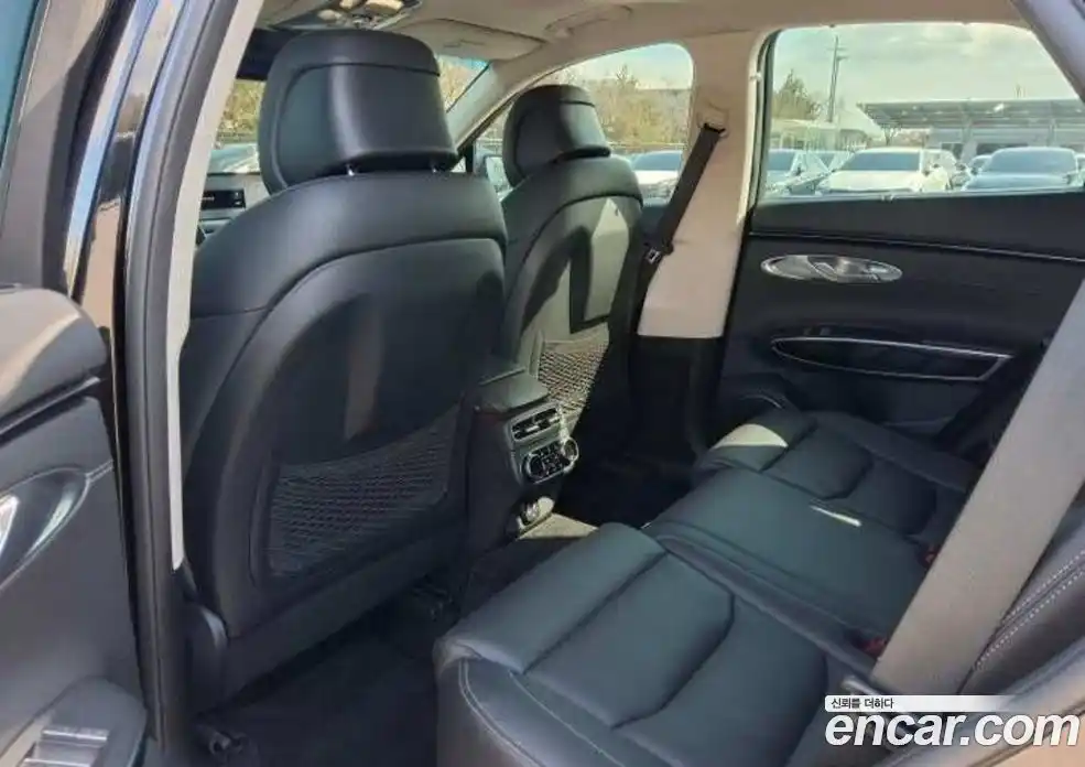 Genesis GV70 2022 2.5 Автомат в Москве № 1278366, фото 6